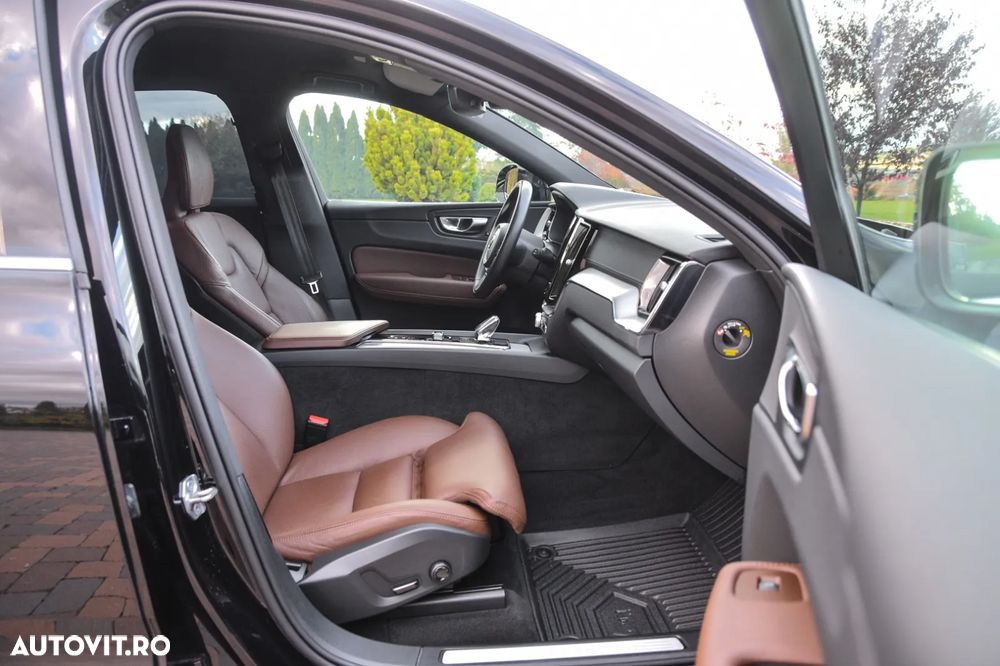 Volvo XC 60 B4 MHEV AT8 AWD Inscription - 19