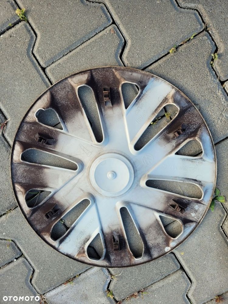 KOŁPAKI 15 VW 6R0601147C - 6