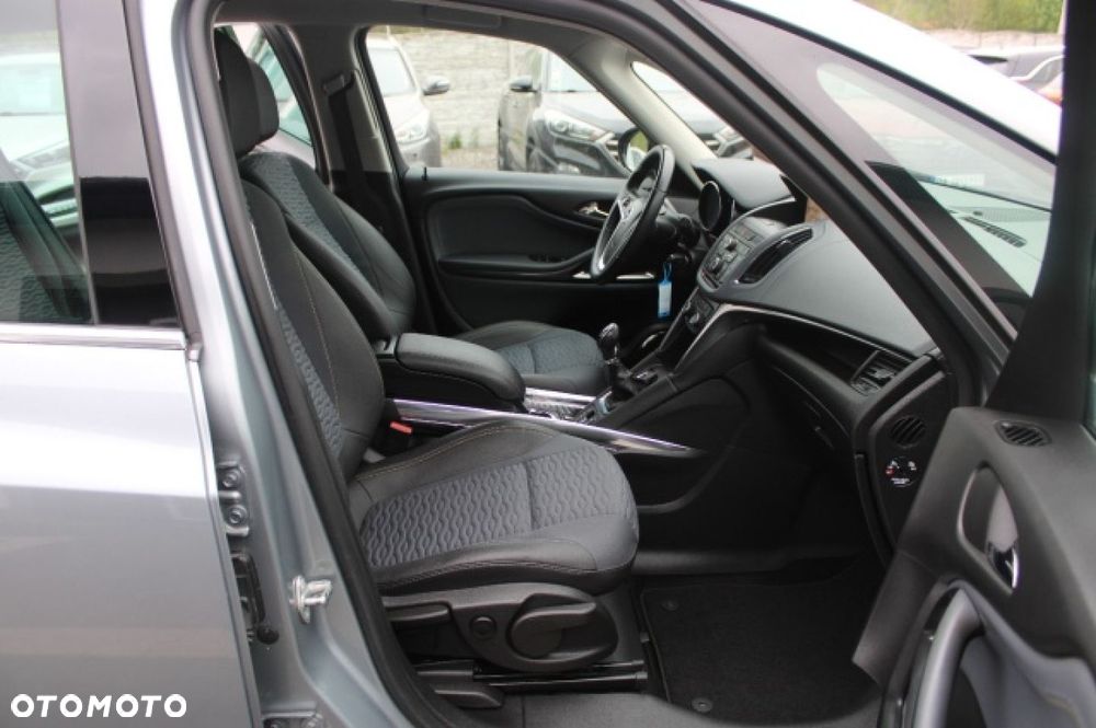 Opel Zafira - 21