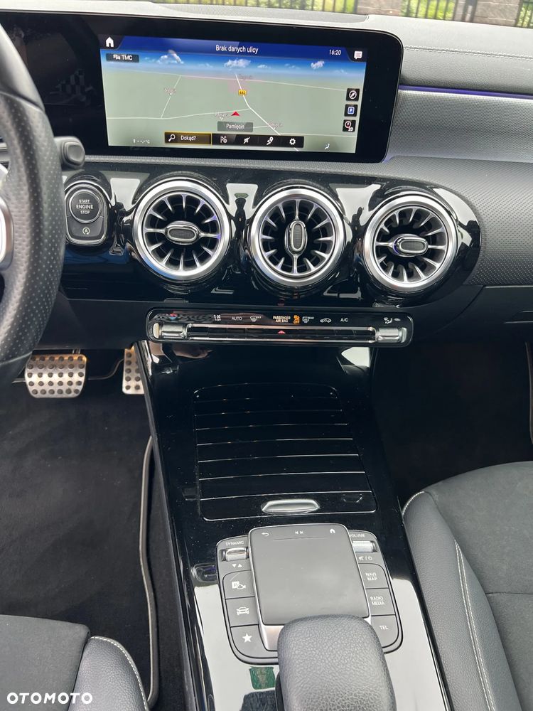 Mercedes-Benz Klasa A 200 4Matic 8G-DCT Advanced AMG Line - 17
