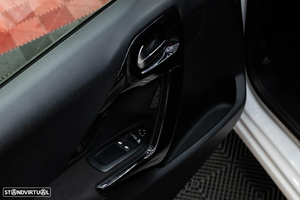Peugeot 208 1.6 BlueHDi Style - 24