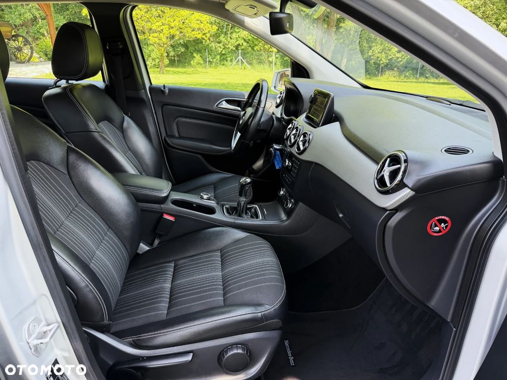 Mercedes-Benz Klasa B 180 CDI (BlueEFFICIENCY) - 17