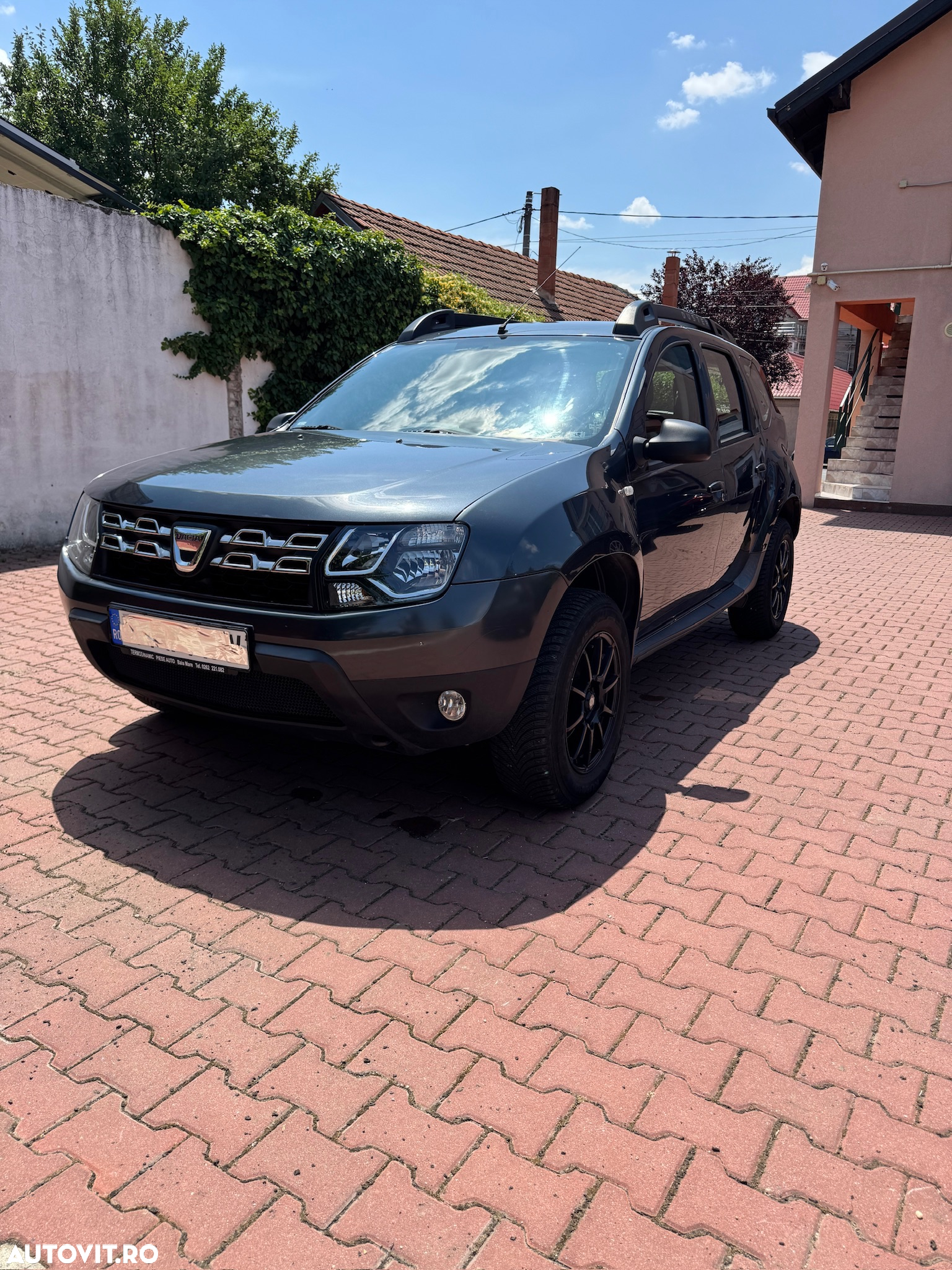 Dacia Duster 1.6 4x2 Laureate - 8