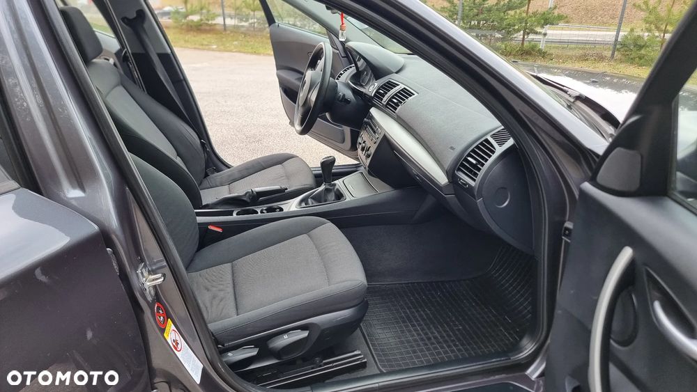 BMW Seria 1 118d - 15
