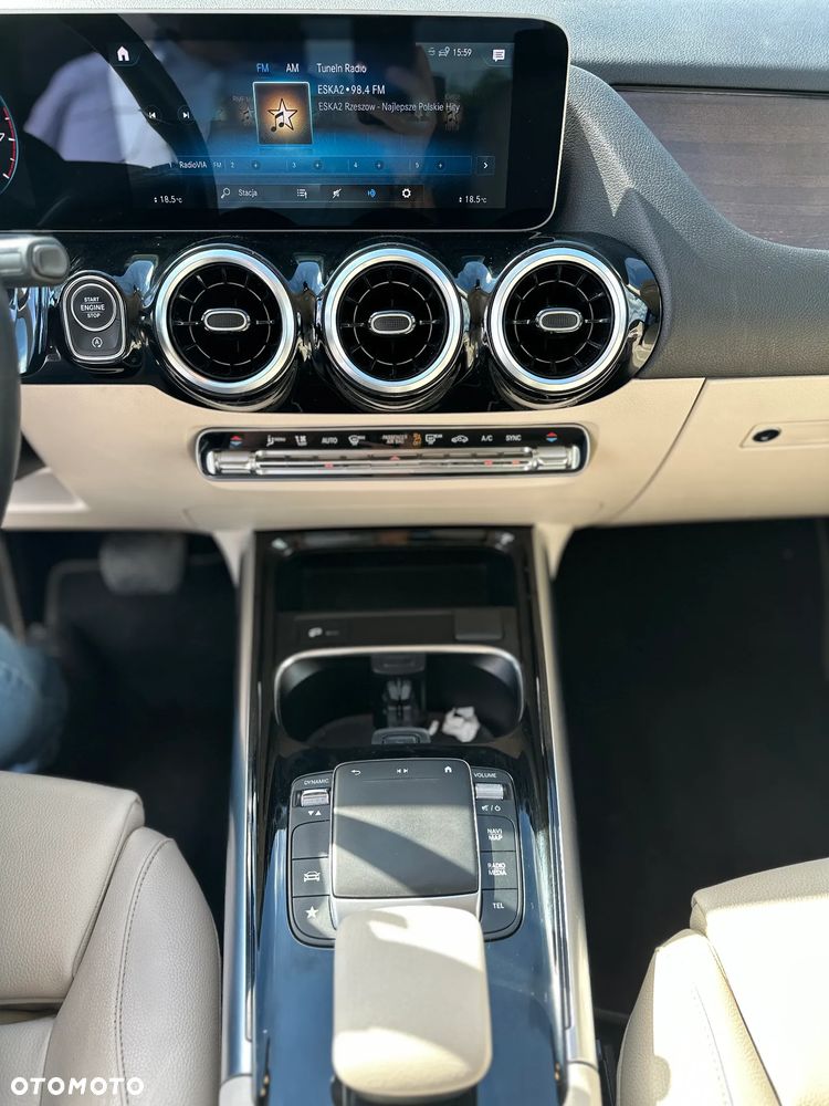 Mercedes-Benz GLA 250 4-Matic Style - 17