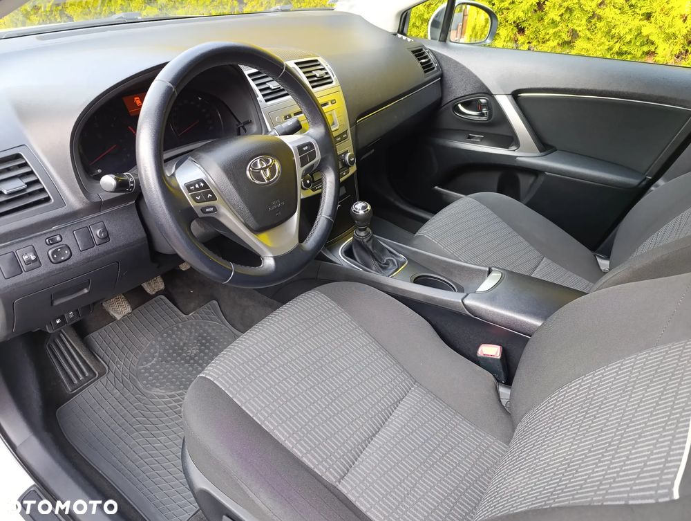 Toyota Avensis 2.0 D-4D Active - 13