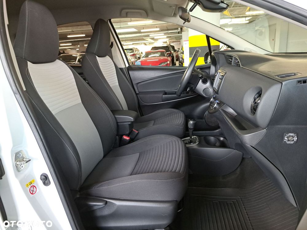 Toyota Yaris - 16