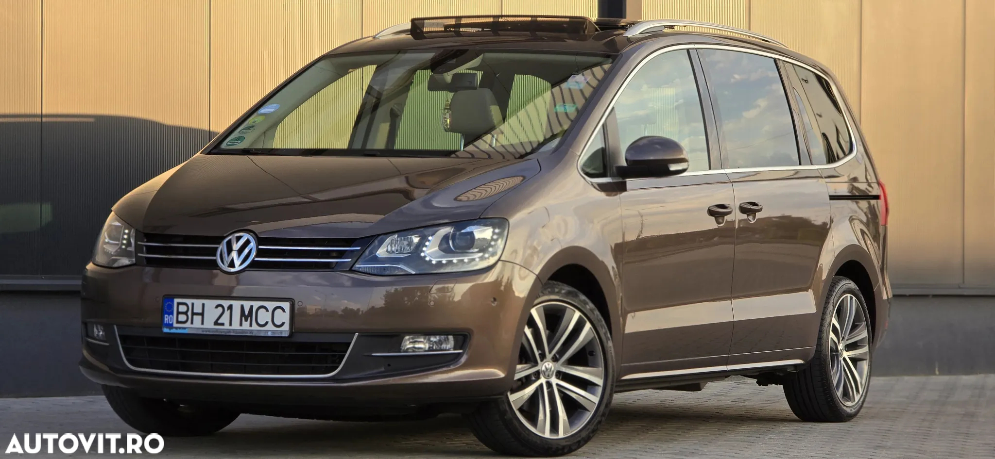 Volkswagen Sharan 2.0 TDI DSG BlueMotion Technology Highline - 22