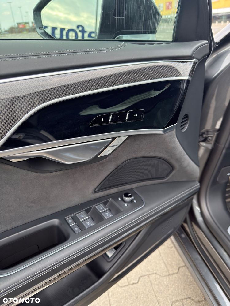 Audi S8 - 23