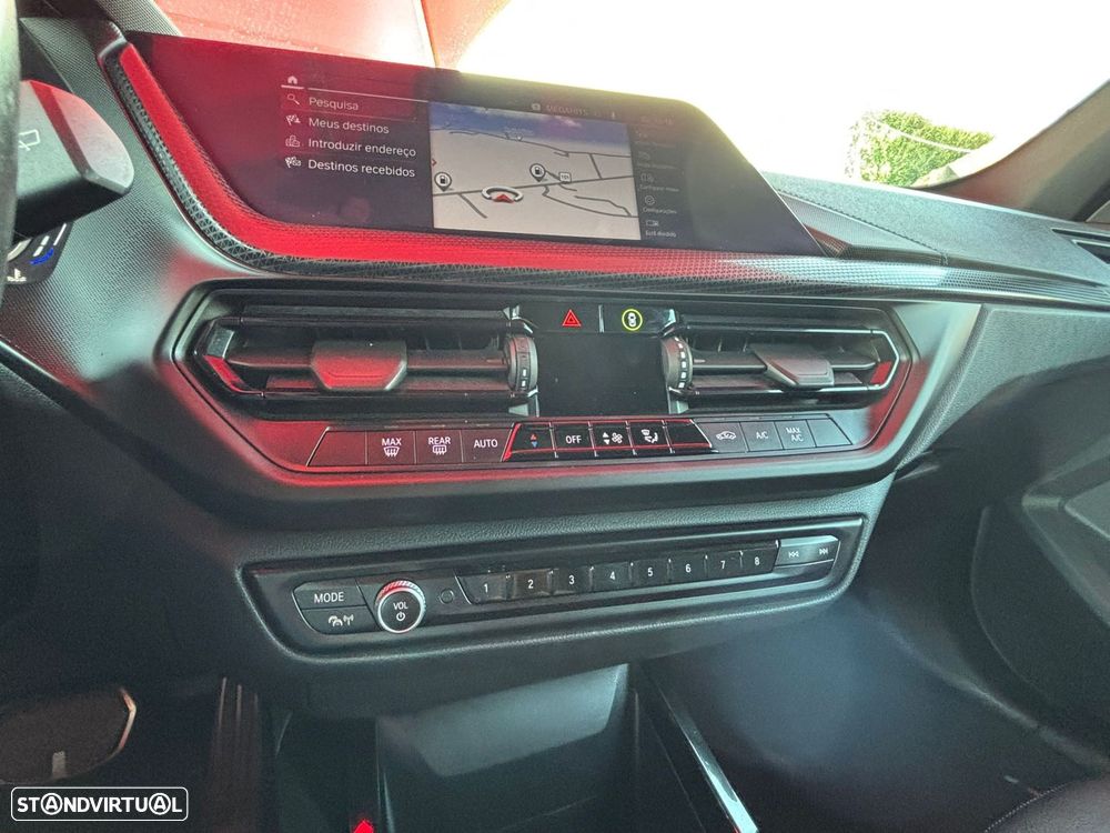 BMW 116 d Pack Desportivo M Auto - 17