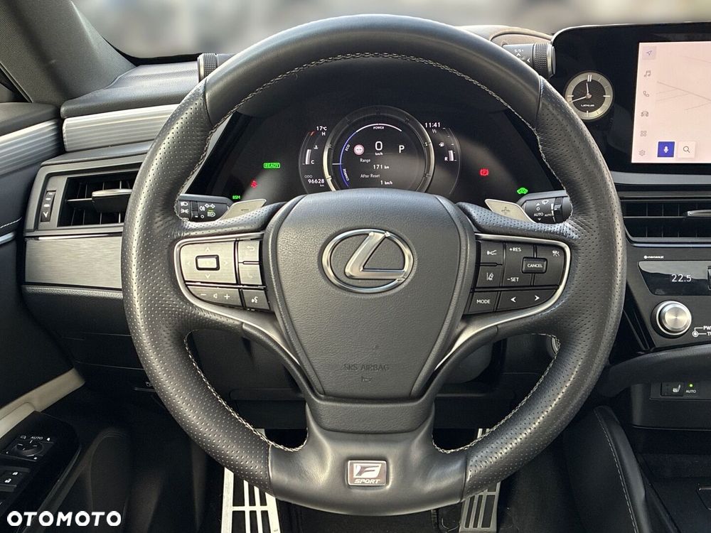 Lexus ES 300h F Sport Edition - 20
