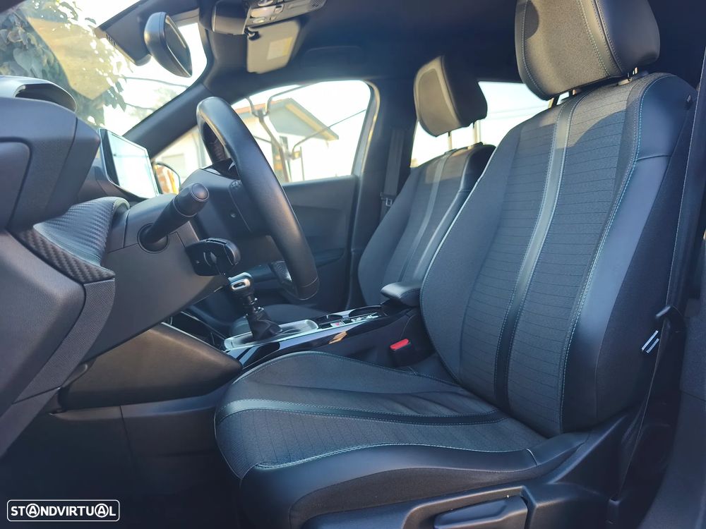 Peugeot 2008 - 6