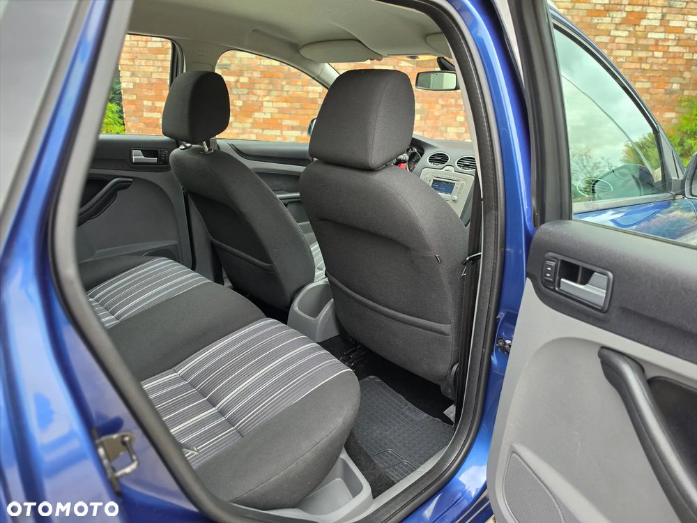 Ford Focus - 17