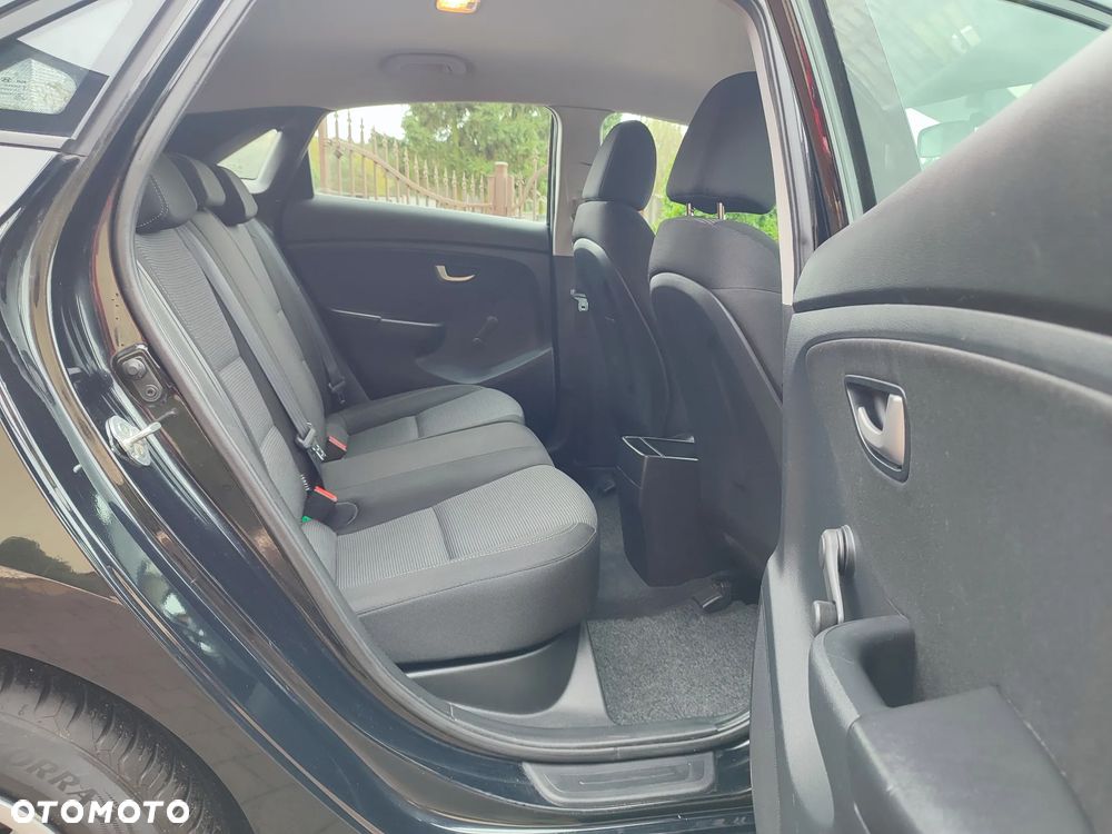 Hyundai i30 1.4 Trend - 8