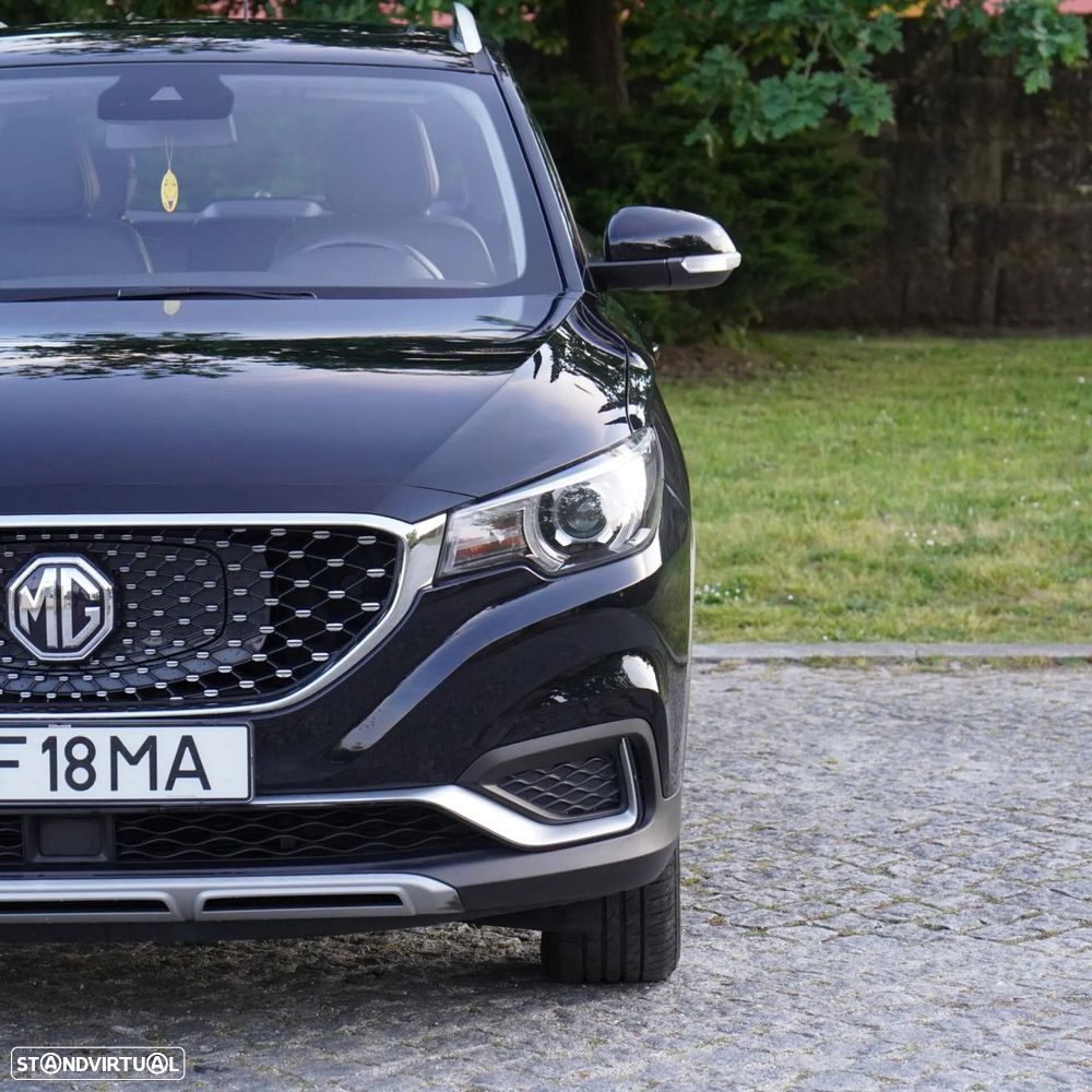 MG ZS EV 44.5 kWh Luxury - 42