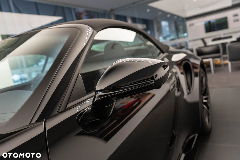 Porsche 911 Turbo S - 25