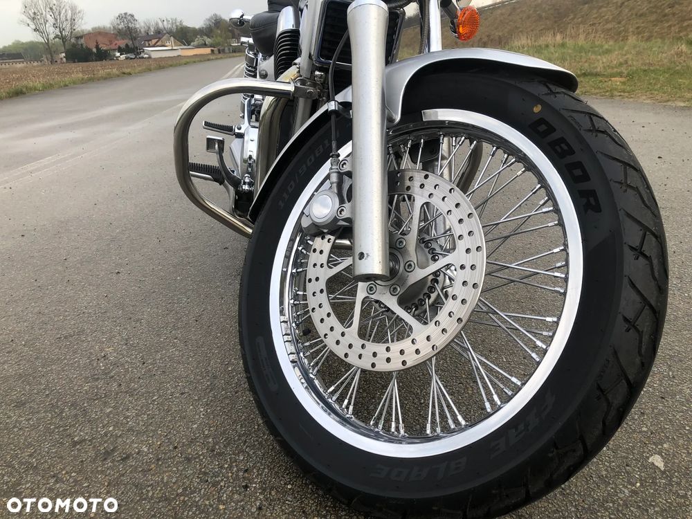 Suzuki Intruder - 8