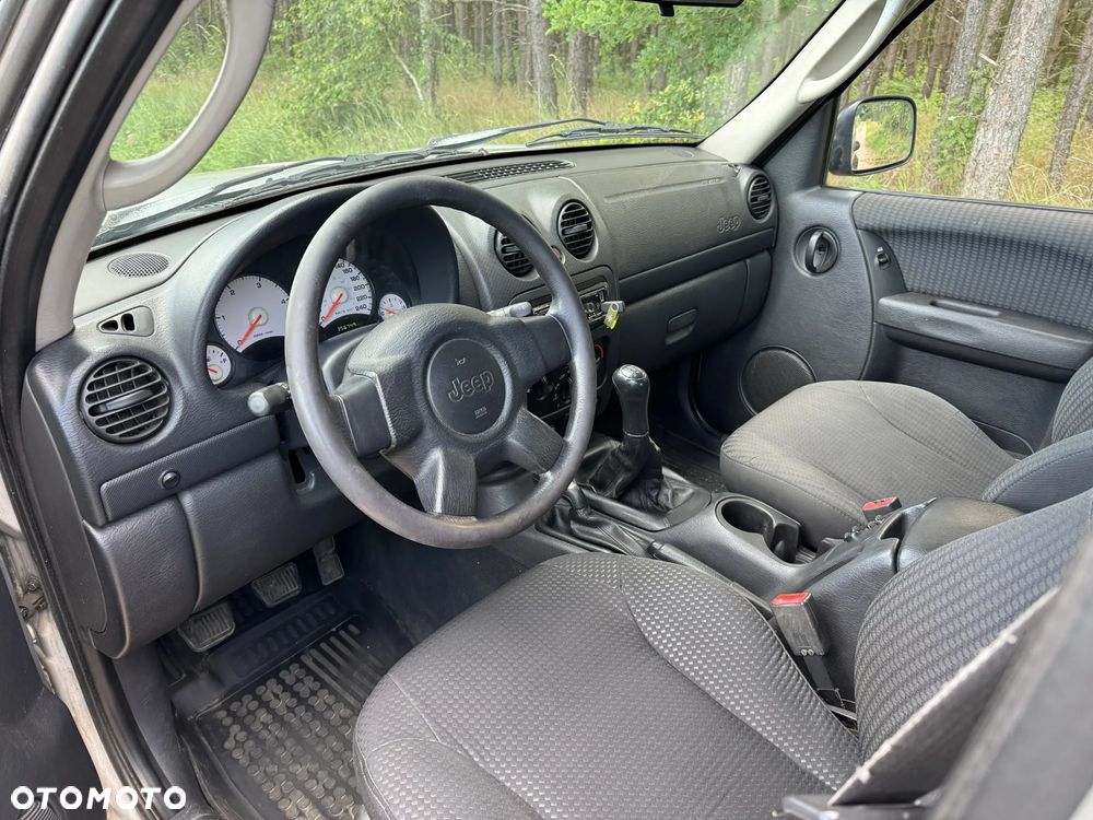 Jeep Cherokee 2.5L CRD Sport - 14