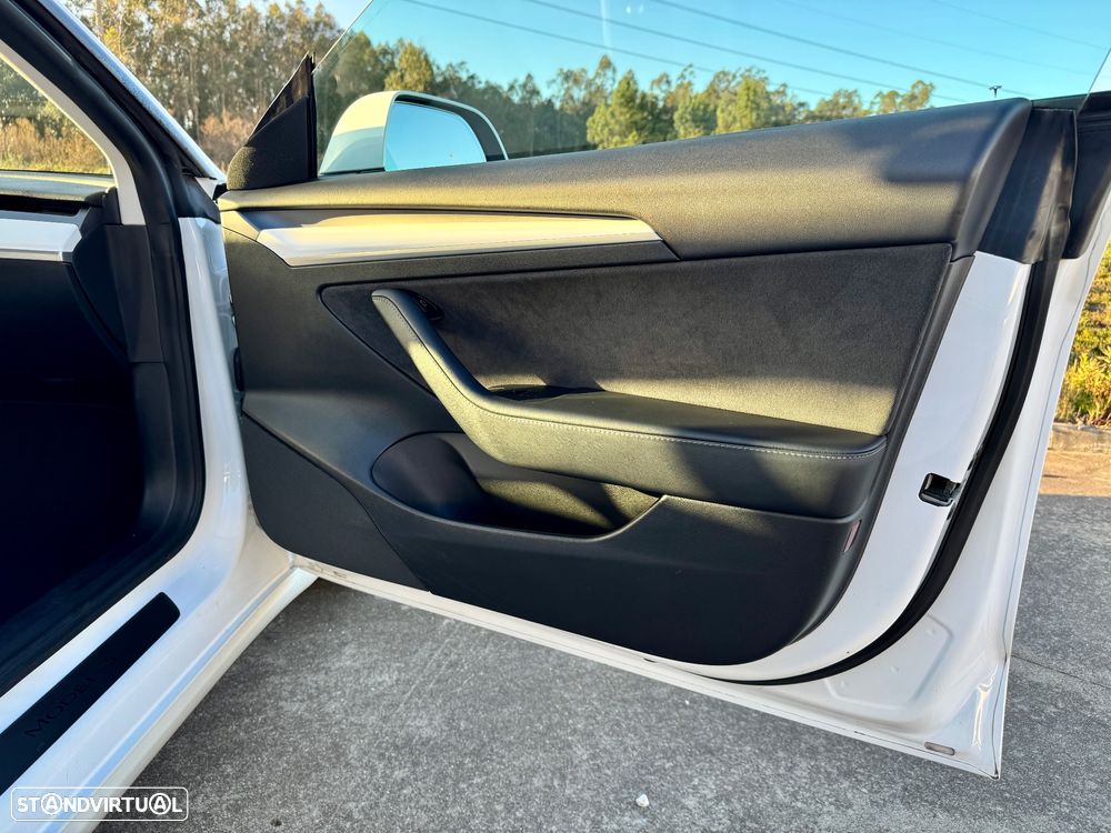 Tesla Model 3 Performance Dual Motor AWD - 30