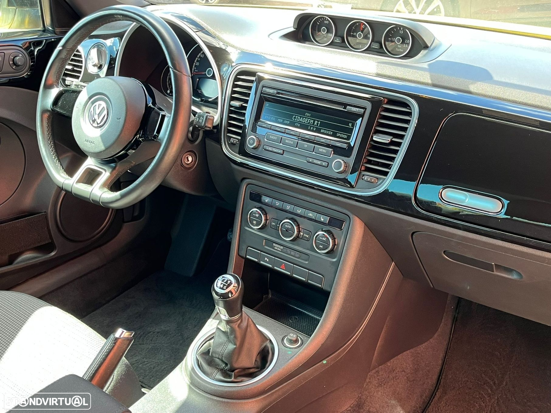 VW New Beetle - 23