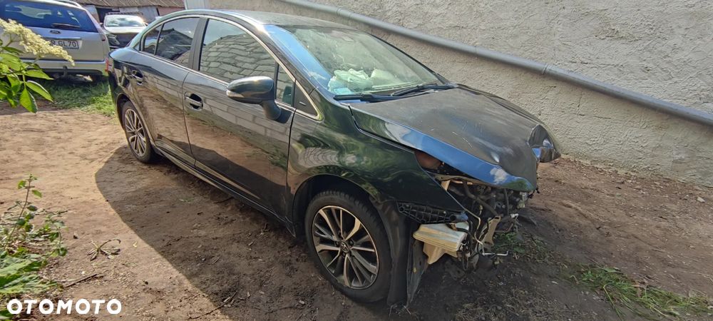 Toyota Avensis 2.0 D-4D Prestige - 2