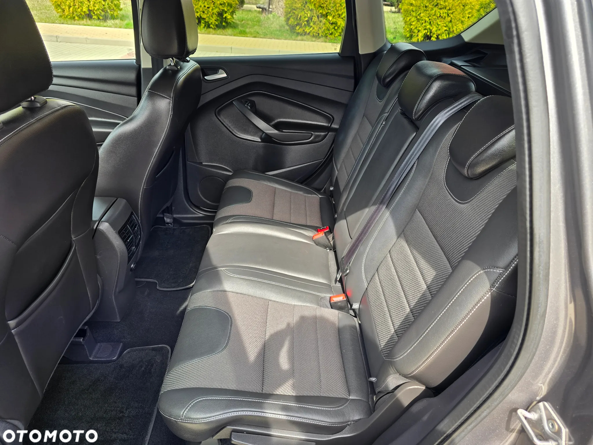 Ford Kuga 1.6 EcoBoost 2x4 Individual - 18