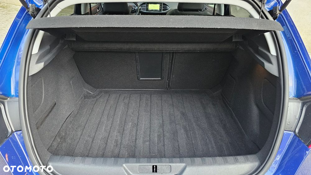 Peugeot 308 1.2 PureTech GPF Allure S&S EAT8 - 17
