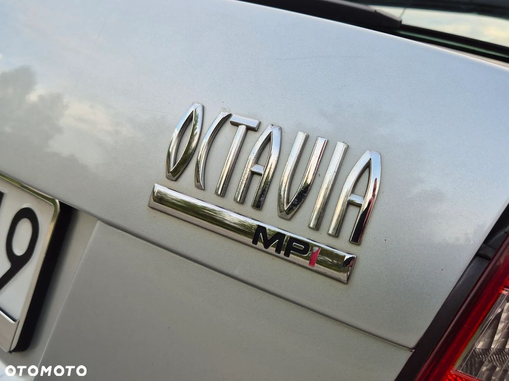 Skoda Octavia 1.6 Elegance - 23