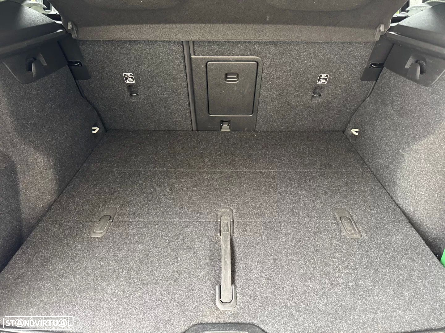 Volvo XC 40 P8 AWD Recharge RDesign - 40