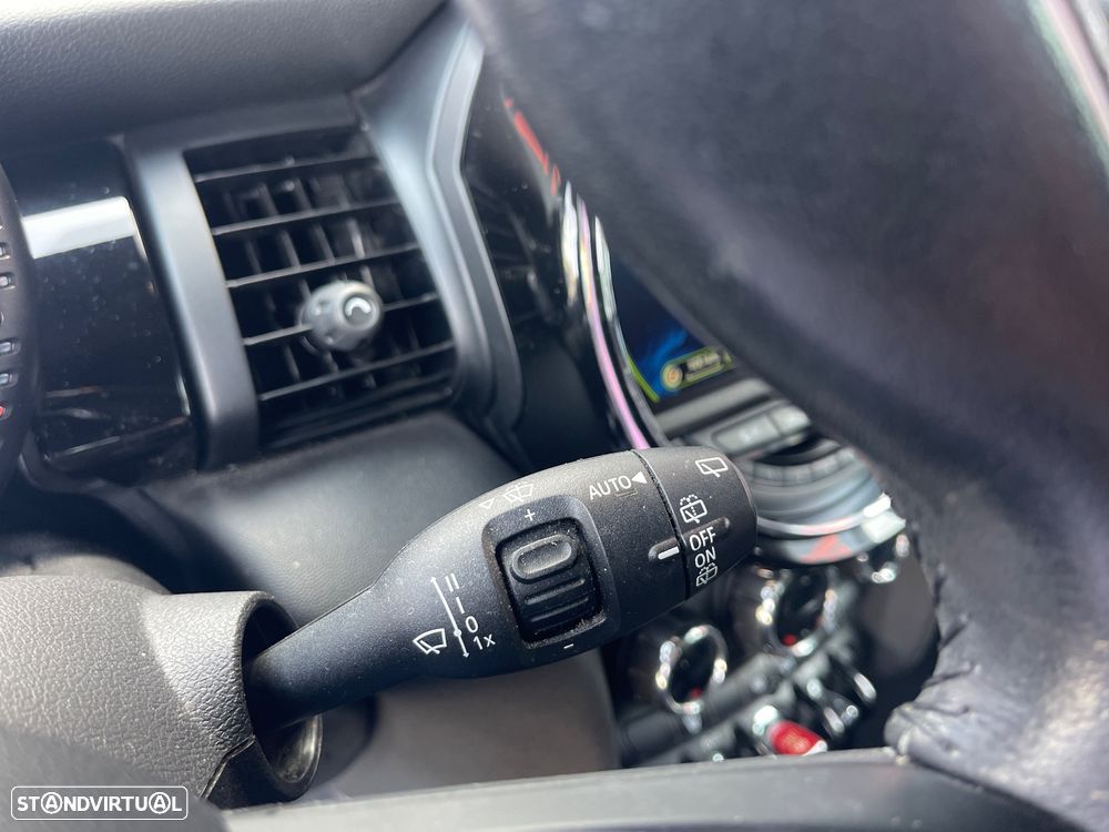 MINI 5 Portas Cooper D - 22