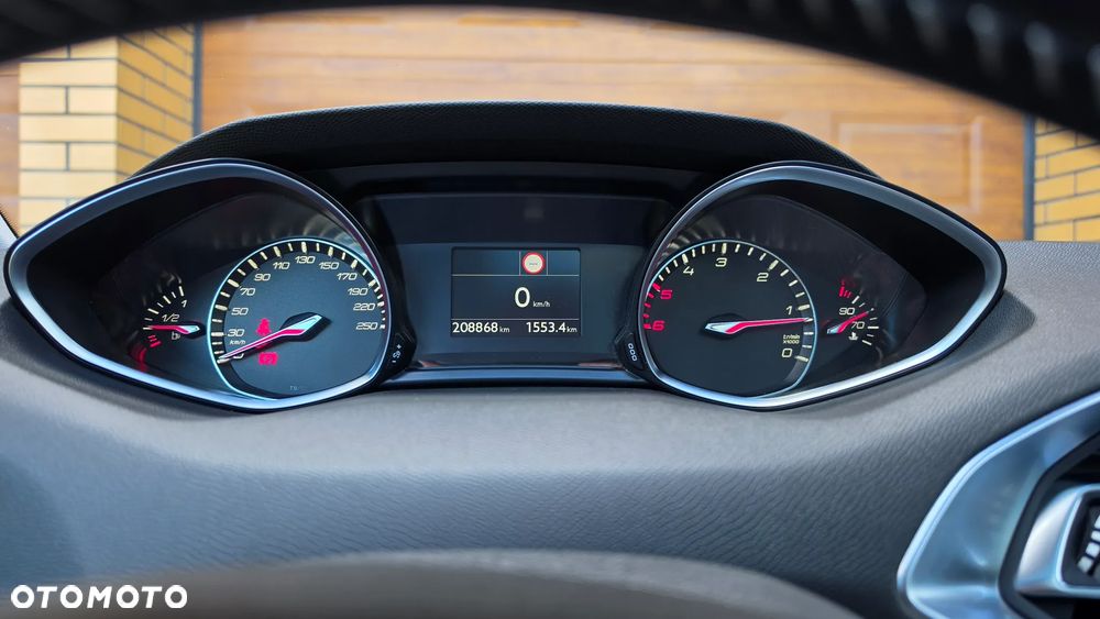 Peugeot 308 1.5 BlueHDi Allure S&S - 30