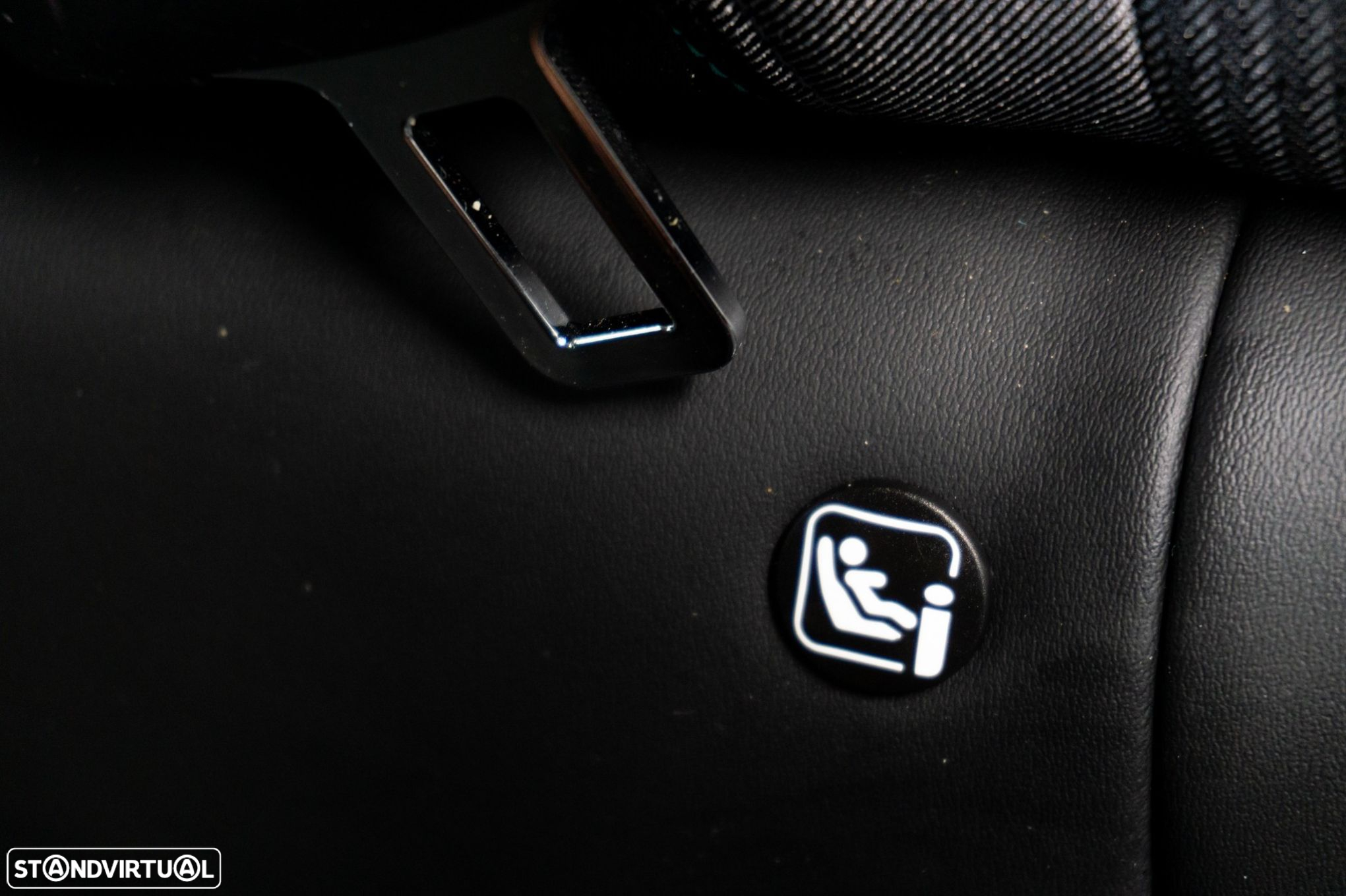 Peugeot 2008 1.2 PureTech Allure Pack EAT8 - 37
