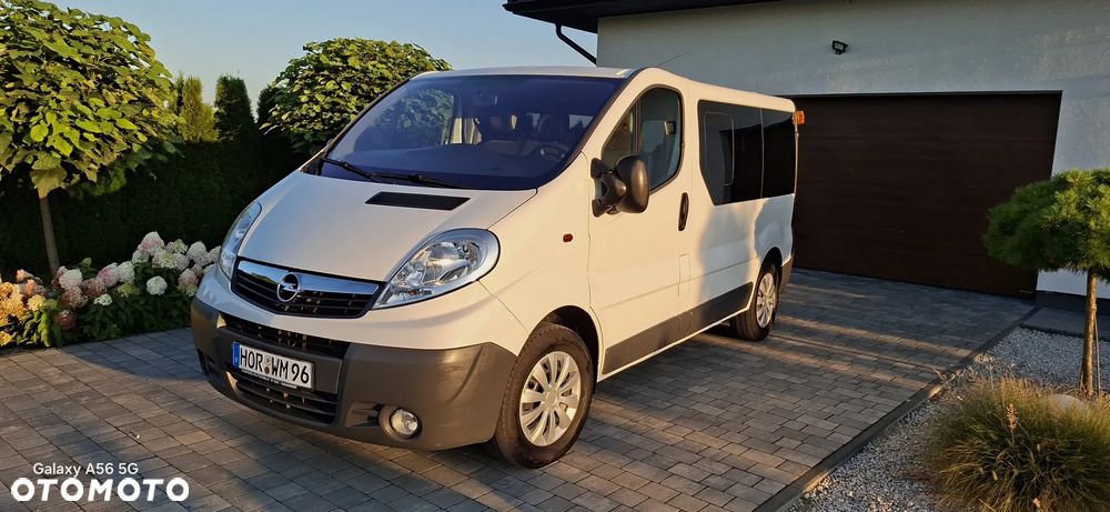 Opel Vivaro - 1