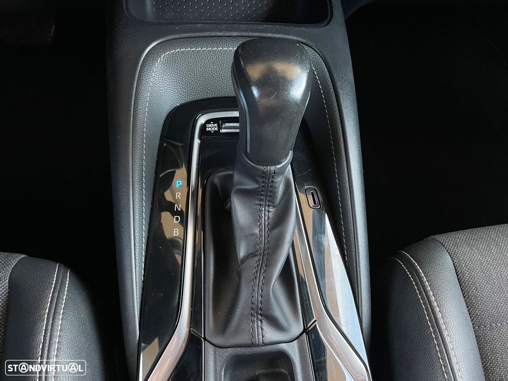 Toyota Corolla 1.8 Hybrid Comfort - 24