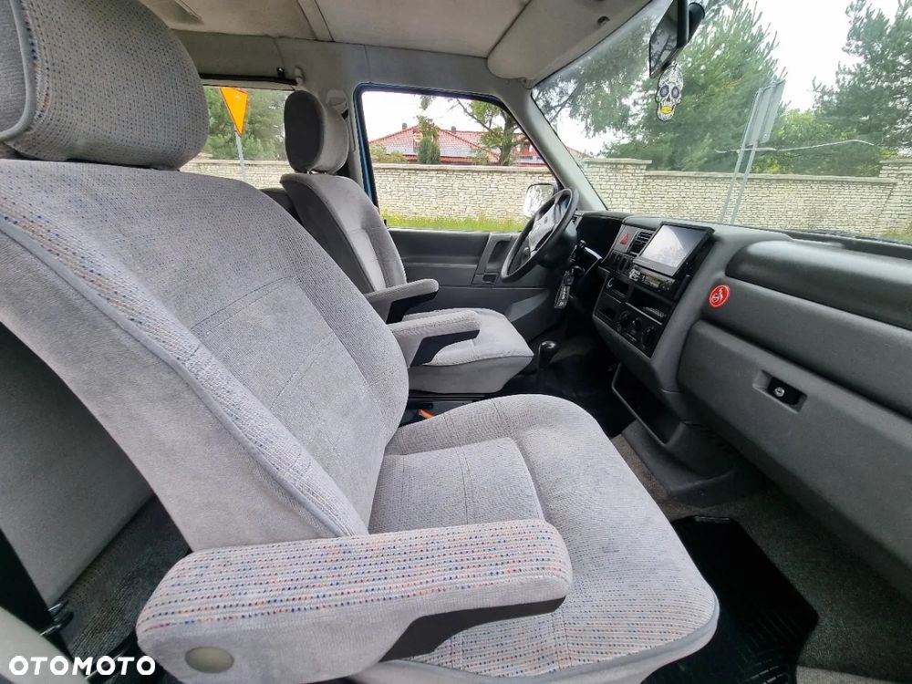 Volkswagen Multivan - 18