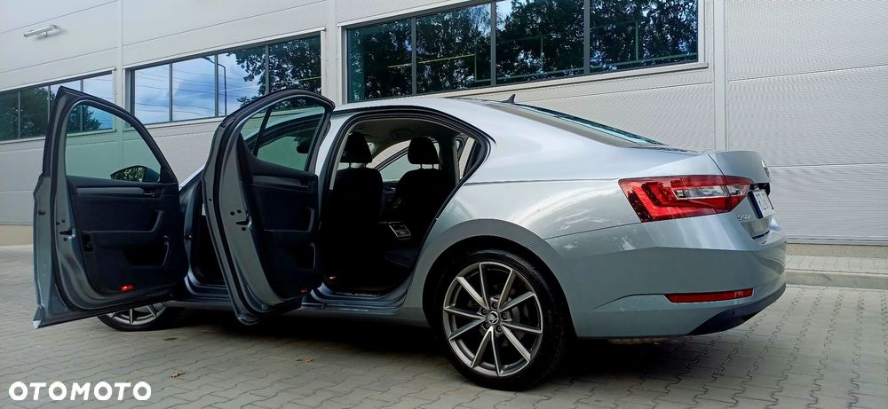 Skoda Superb 2.0 TDI Style DSG - 6