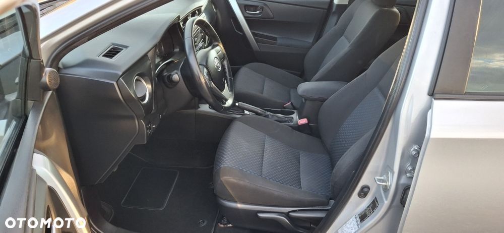 Toyota Auris - 5
