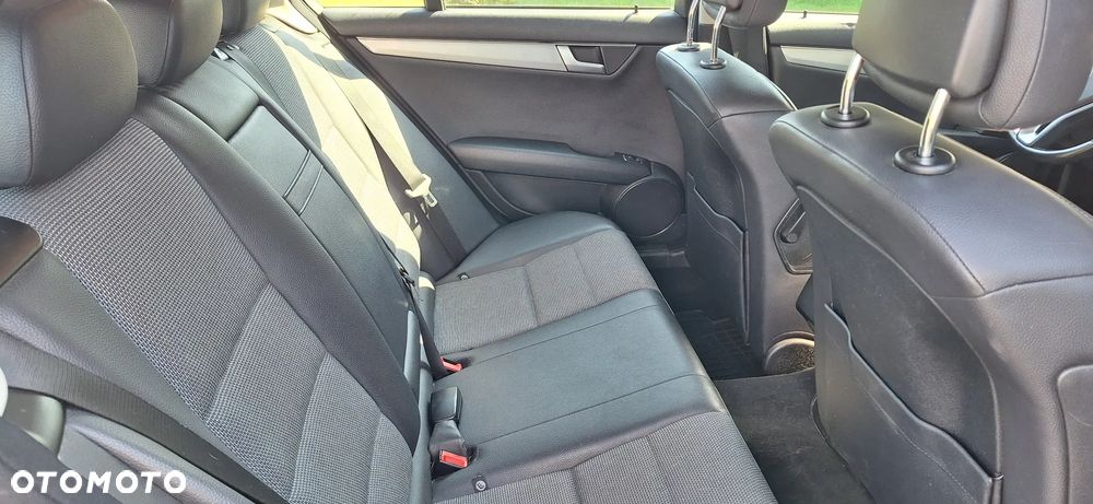 Mercedes-Benz Klasa C 200 (BlueEFFICIENCY) Avantgarde - 15