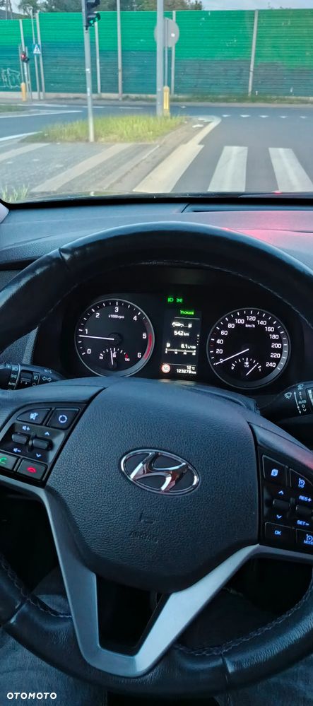 Hyundai Tucson 2.0 CRDI Comfort 4WD - 22