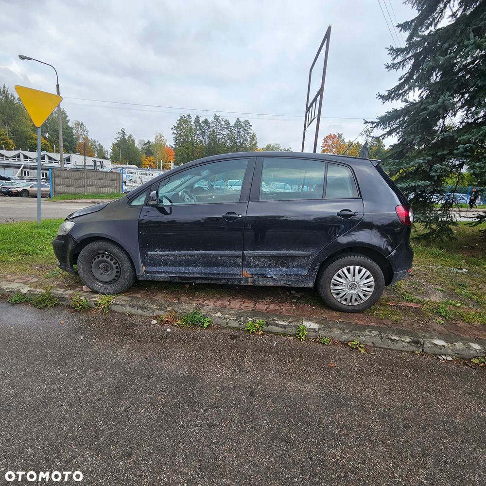 Volkswagen Golf Plus - pojazd na części: maska, zderzak, drzwi, szyby, lusterka, chłodnica.... - 1