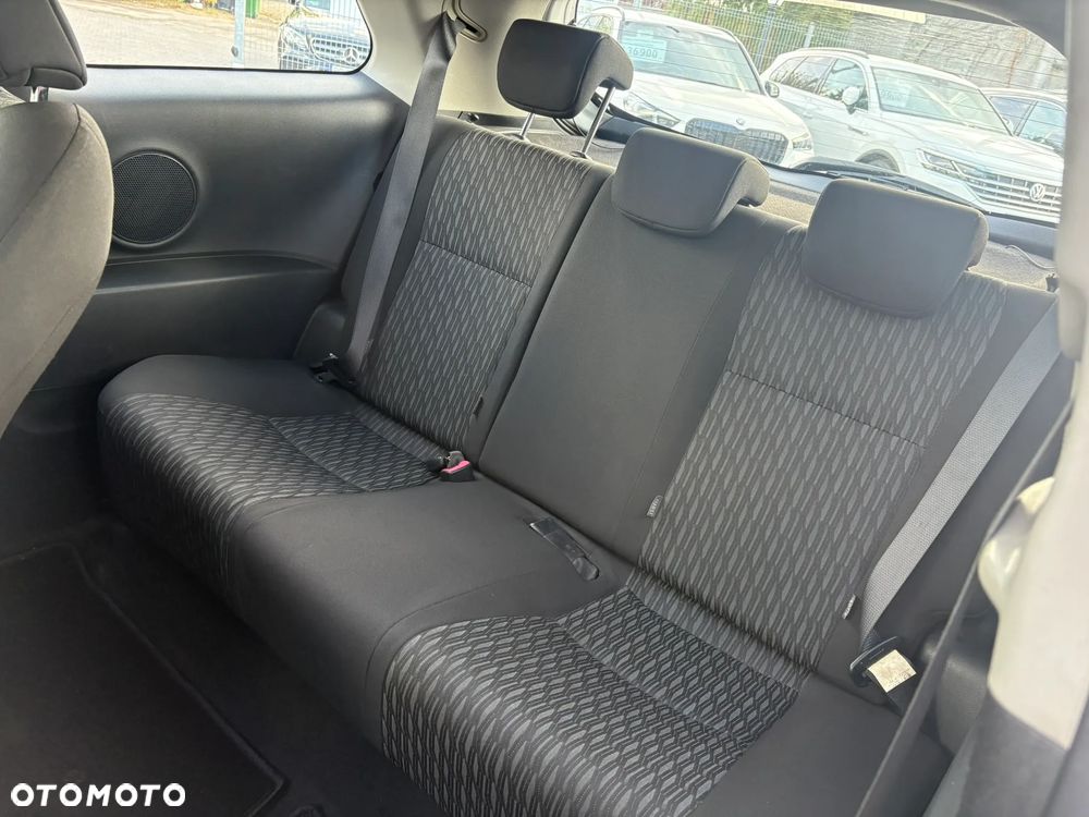 Toyota Yaris 2015