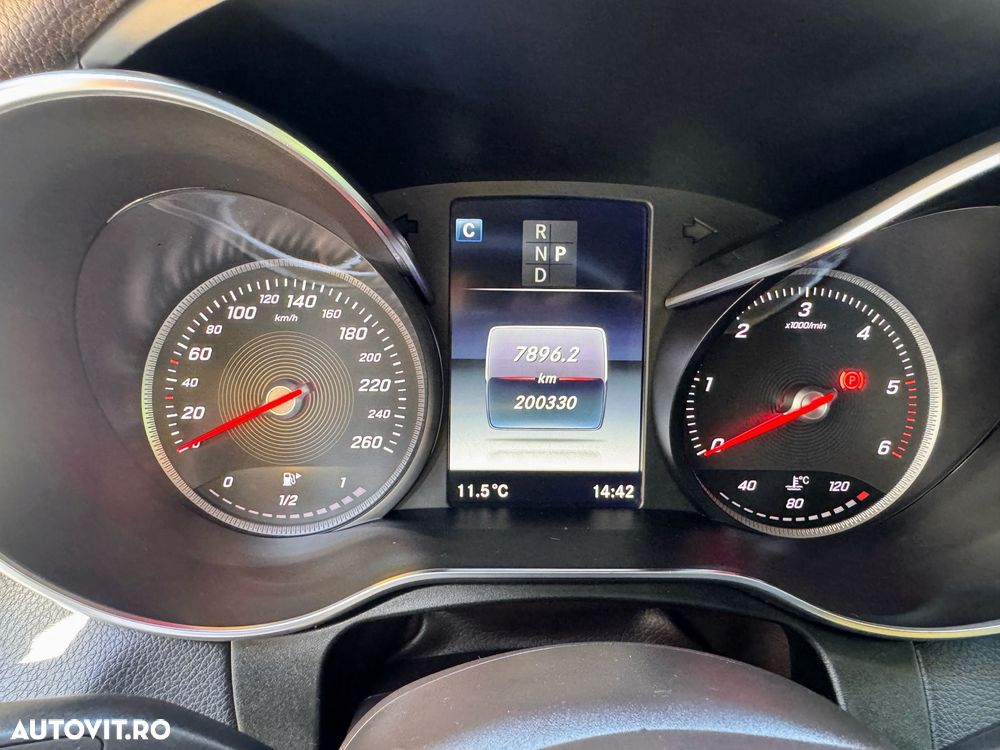 Mercedes-Benz GLC - 10