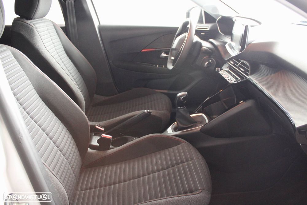 Peugeot 208 1.2 PureTech Active - 12