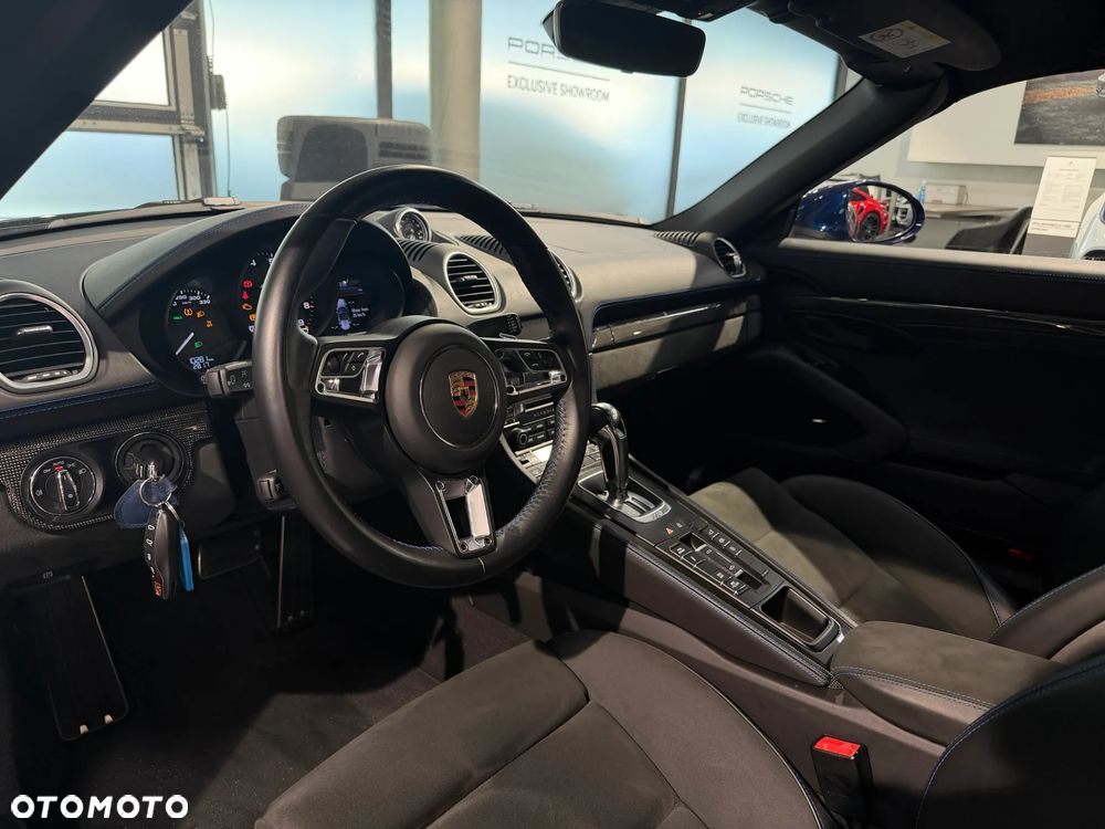Porsche 718 Spyder - 23
