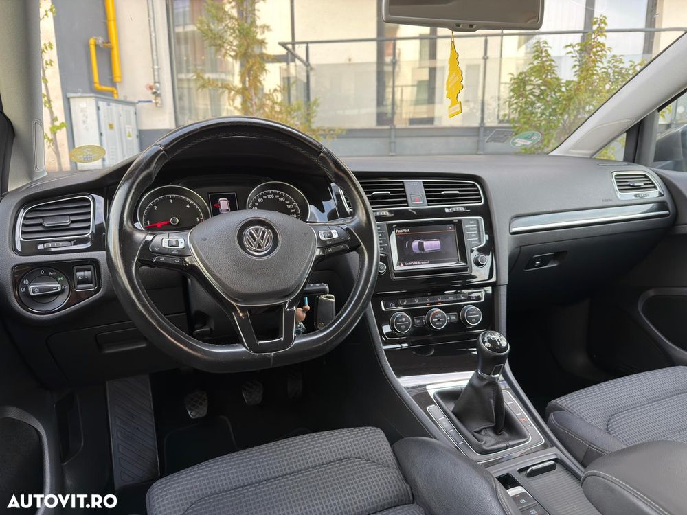 Volkswagen Golf 1.6 TDI BlueMotion Comfortline - 7