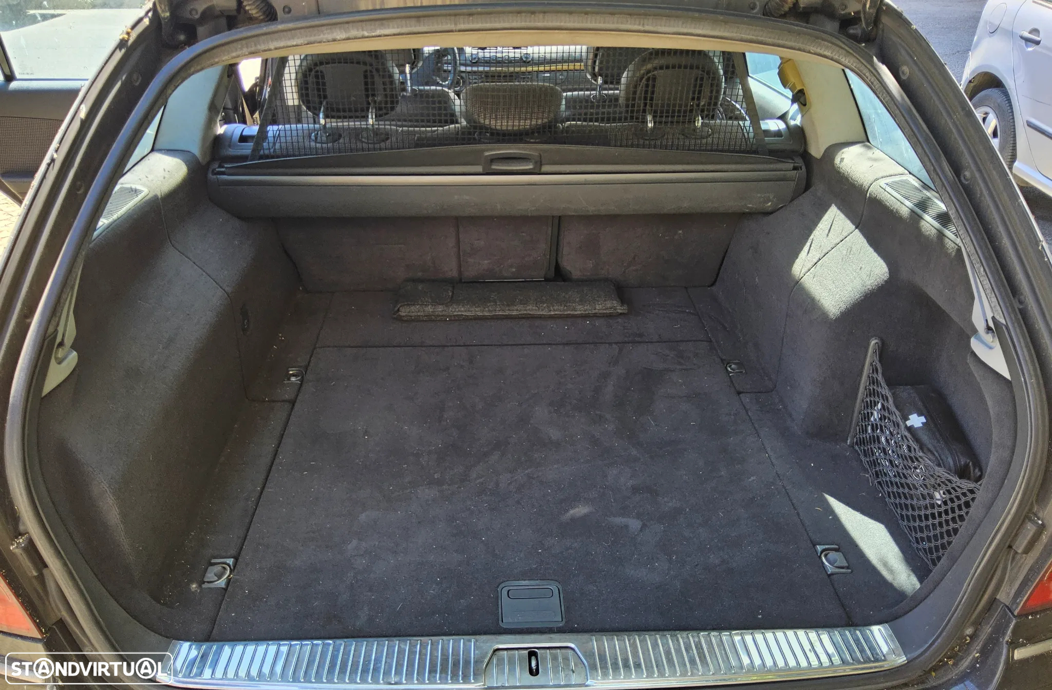 Mercedes-Benz E 220 CDi Avantgarde Aut. - 10