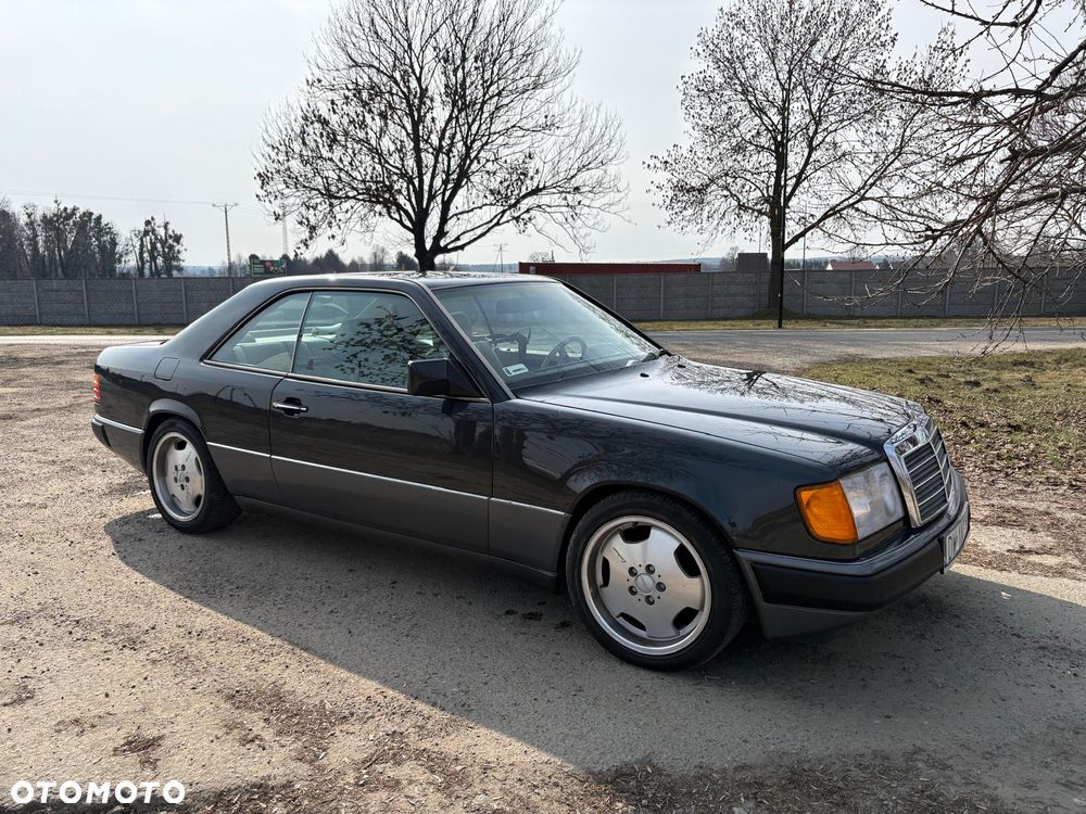 Mercedes-Benz W124 (1984-1993) - 1