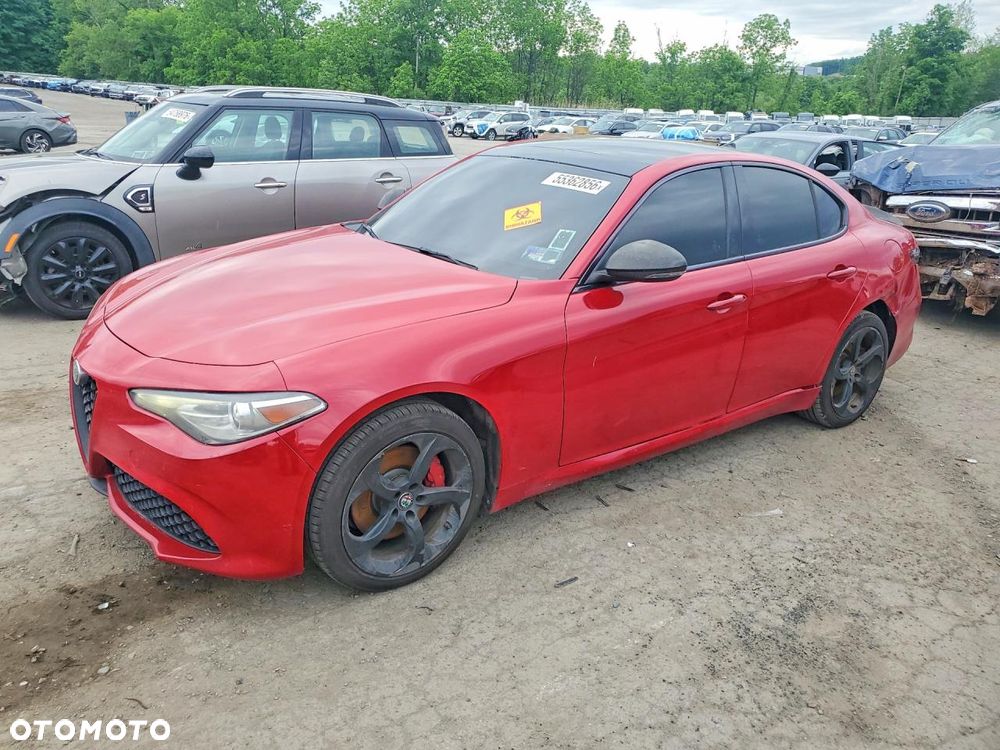 Alfa Romeo Giulia 2.0 Turbo 16V AT8-Q4 Veloce - 3