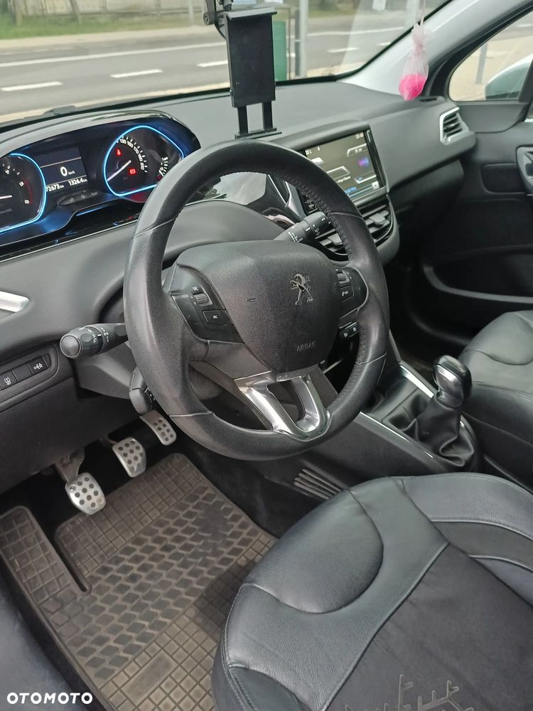 Peugeot 208 1.6 e-HDi Allure STT - 15