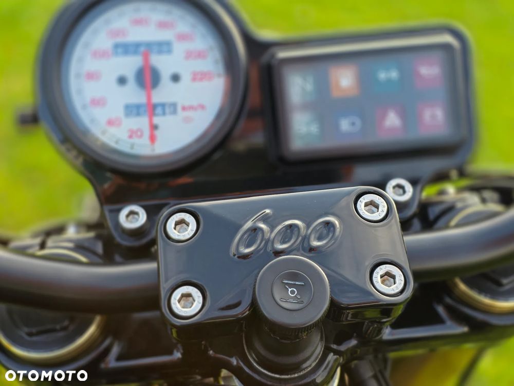 Ducati Monster - 12